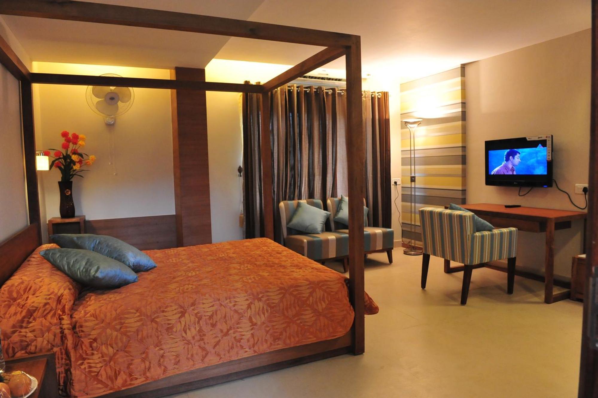 Haritagiri Hotel Kalpatta Ngoại thất bức ảnh