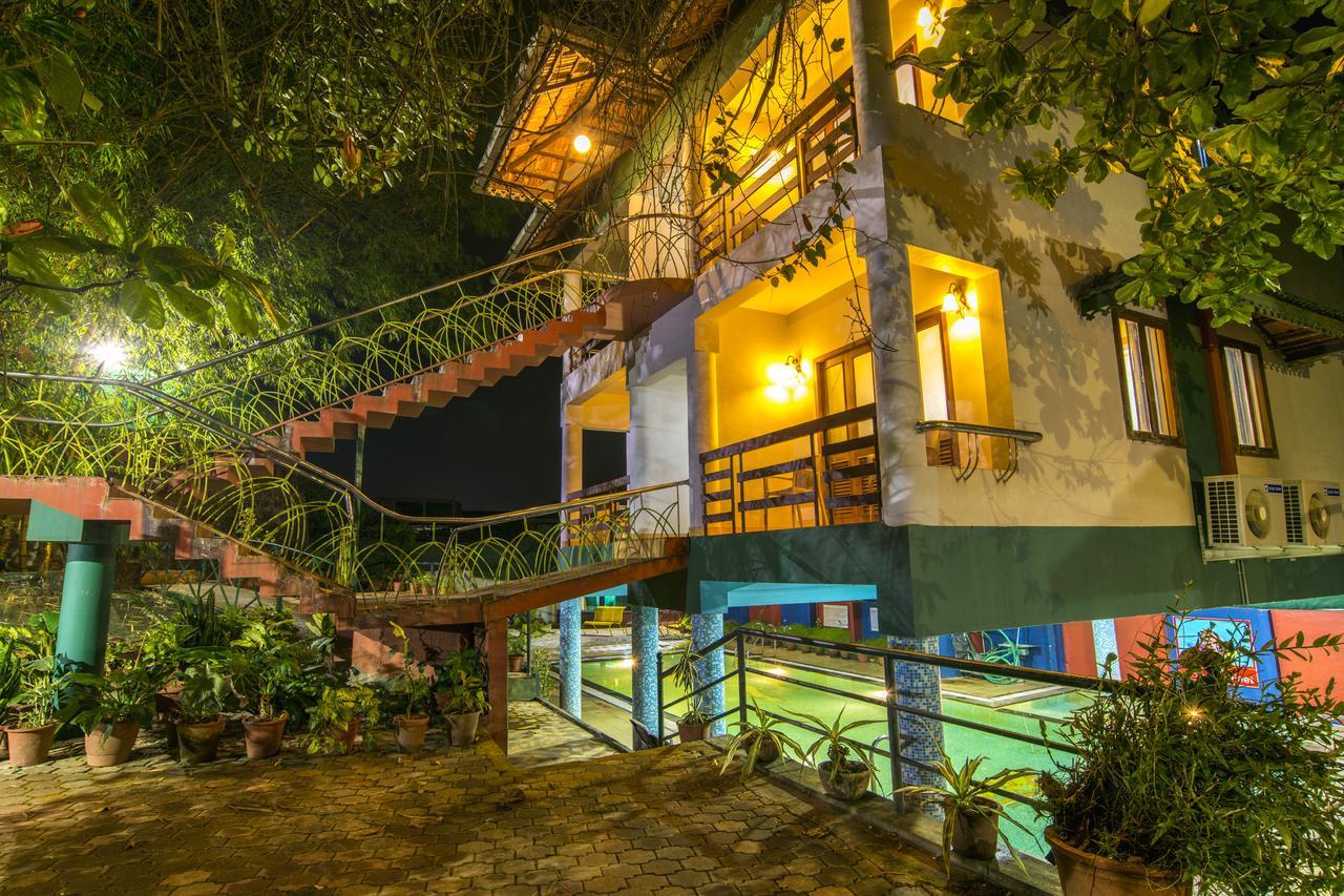 Haritagiri Hotel Kalpatta Ngoại thất bức ảnh