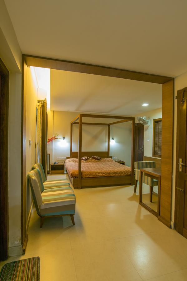 Haritagiri Hotel Kalpatta Ngoại thất bức ảnh