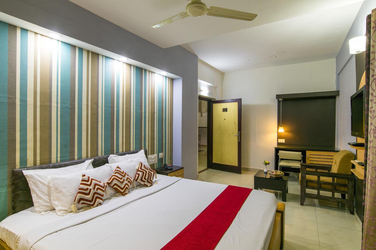 Haritagiri Hotel Kalpatta Ngoại thất bức ảnh