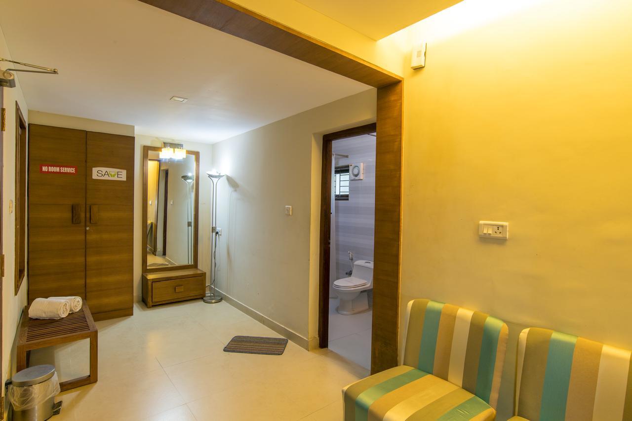 Haritagiri Hotel Kalpatta Ngoại thất bức ảnh