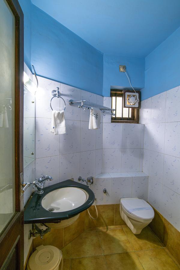Haritagiri Hotel Kalpatta Ngoại thất bức ảnh