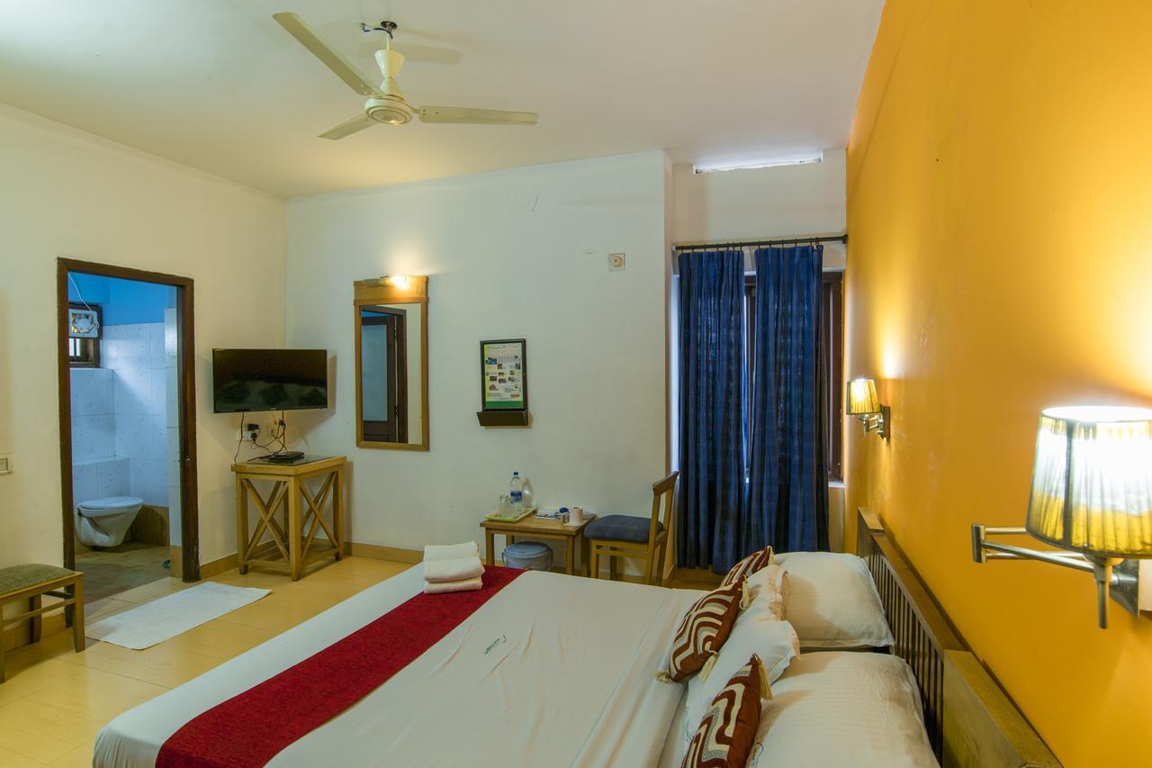 Haritagiri Hotel Kalpatta Ngoại thất bức ảnh