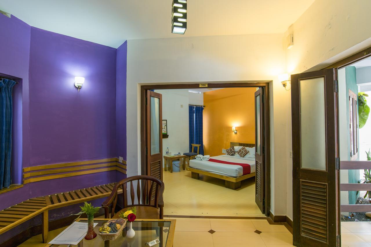 Haritagiri Hotel Kalpatta Ngoại thất bức ảnh