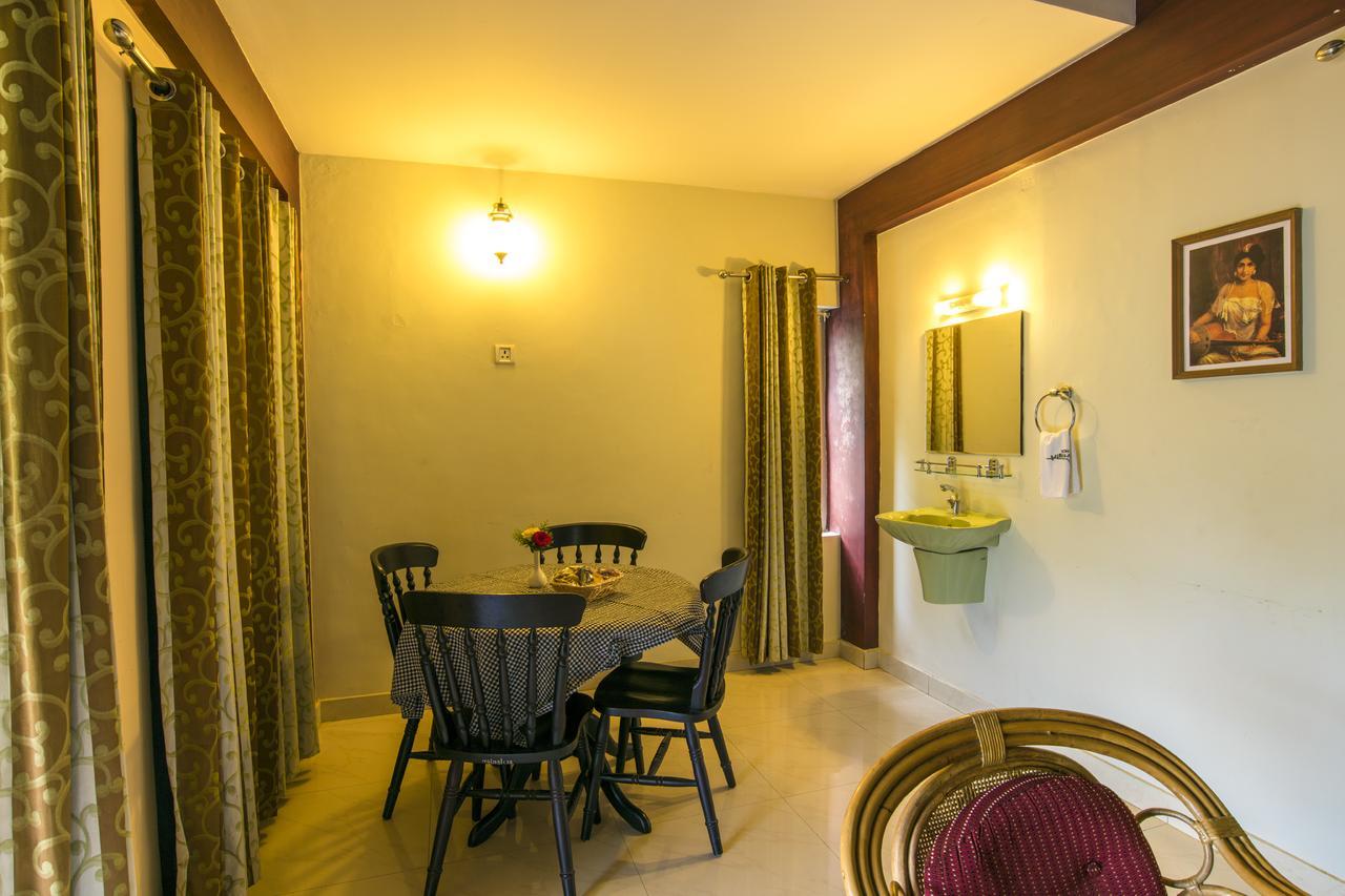 Haritagiri Hotel Kalpatta Ngoại thất bức ảnh