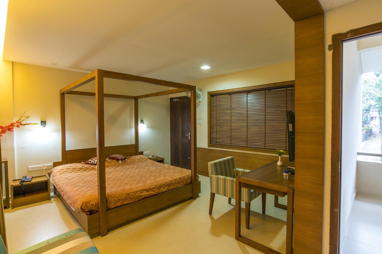 Haritagiri Hotel Kalpatta Ngoại thất bức ảnh