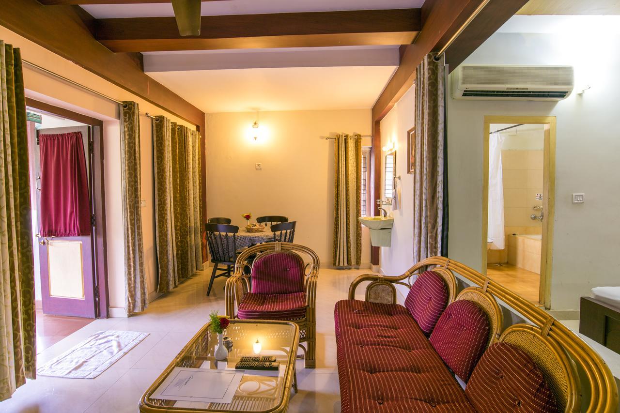 Haritagiri Hotel Kalpatta Ngoại thất bức ảnh