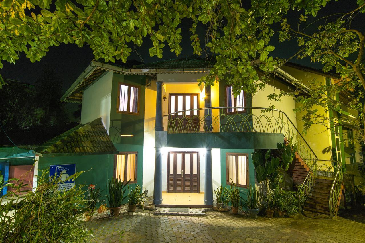 Haritagiri Hotel Kalpatta Ngoại thất bức ảnh