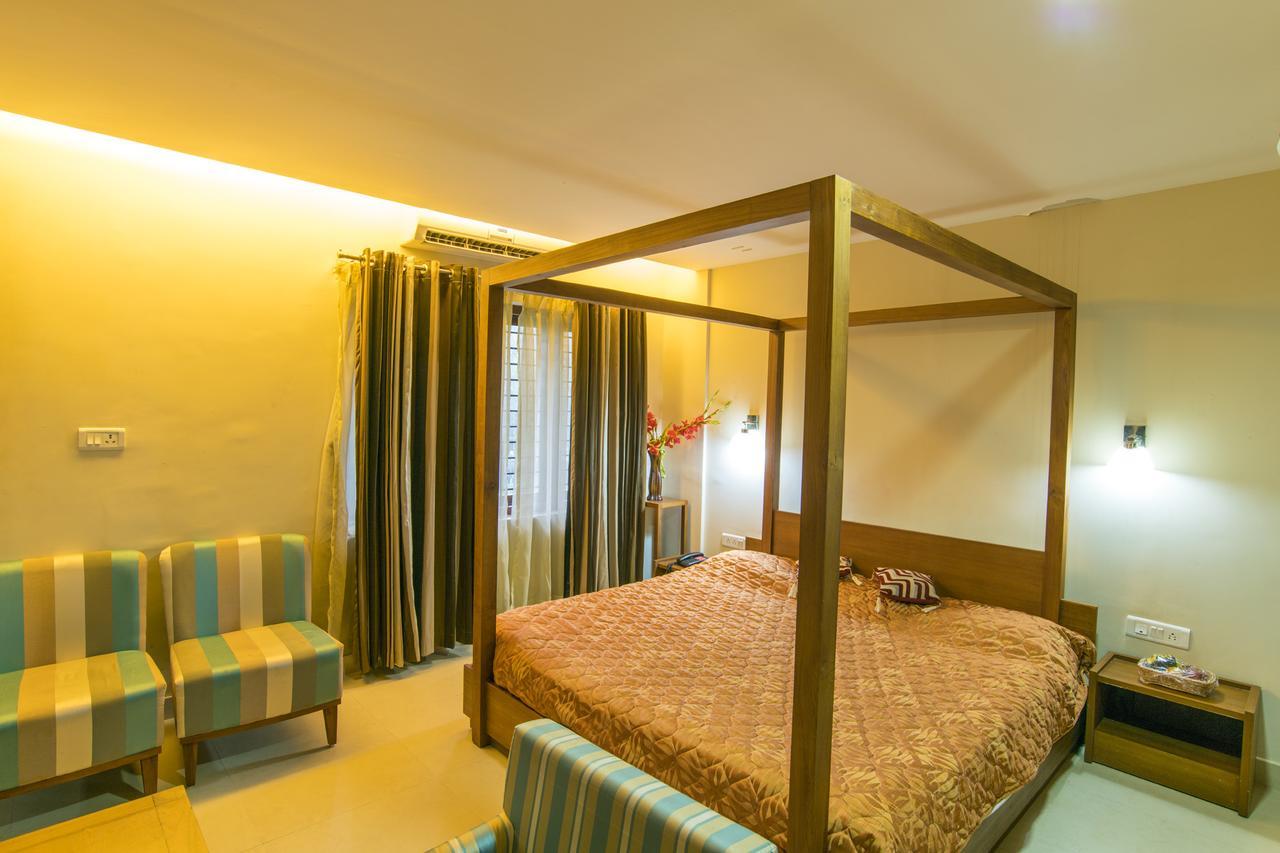 Haritagiri Hotel Kalpatta Ngoại thất bức ảnh