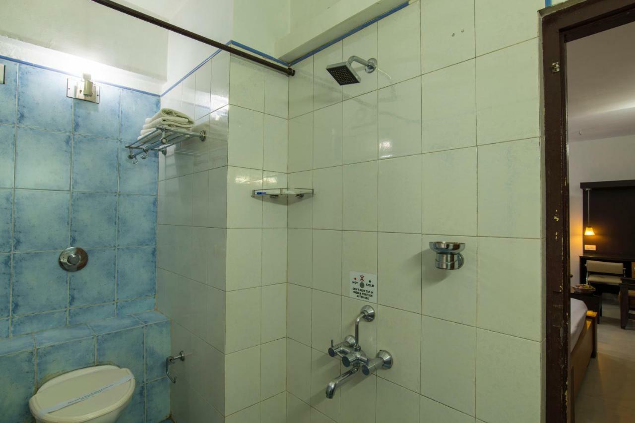 Haritagiri Hotel Kalpatta Ngoại thất bức ảnh